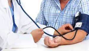 شیوع ۲۵ درصدی فشار خون بالا در استان مرکزی و سهم بالای زنان از این بیماری